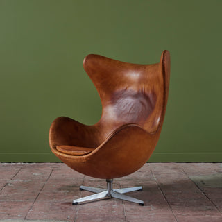 Leather Egg Chair by Arne Jacobsen