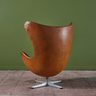 Leather Egg Chair by Arne Jacobsen