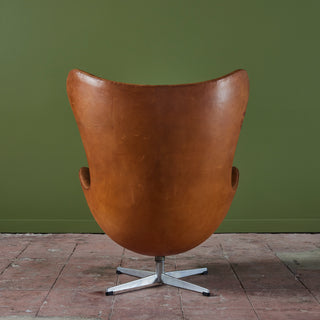 Leather Egg Chair by Arne Jacobsen