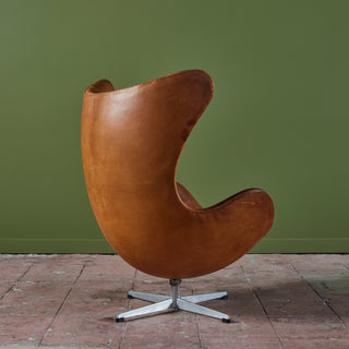 Leather Egg Chair by Arne Jacobsen