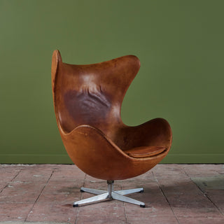 Leather Egg Chair by Arne Jacobsen