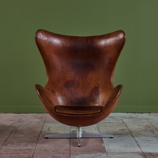 Leather Egg Chair by Arne Jacobsen