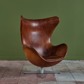 Leather Egg Chair by Arne Jacobsen