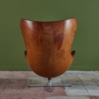 Leather Egg Chair by Arne Jacobsen