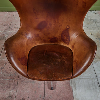 Leather Egg Chair by Arne Jacobsen