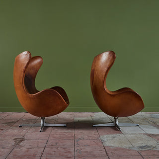 Leather Egg Chair by Arne Jacobsen