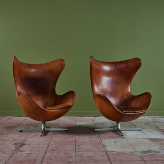 Leather Egg Chair by Arne Jacobsen