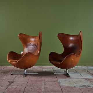 Leather Egg Chair by Arne Jacobsen