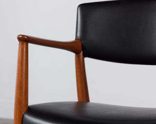 Ejner Larsen & Aksel Bender Madsen Leather & Teak Chair for Willy Beck